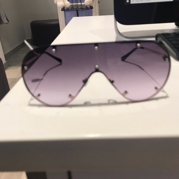 Rimless Gradient Sunglasses - Picture 9 of 13